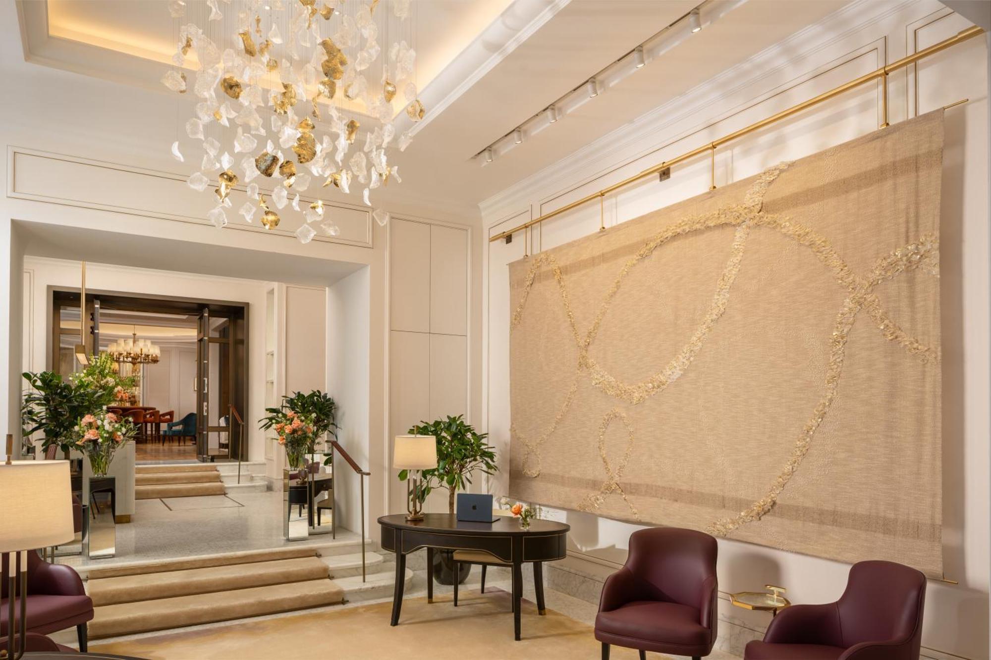 Corinthia Grand Hotel Du Boulevard Bukares Bagian luar foto