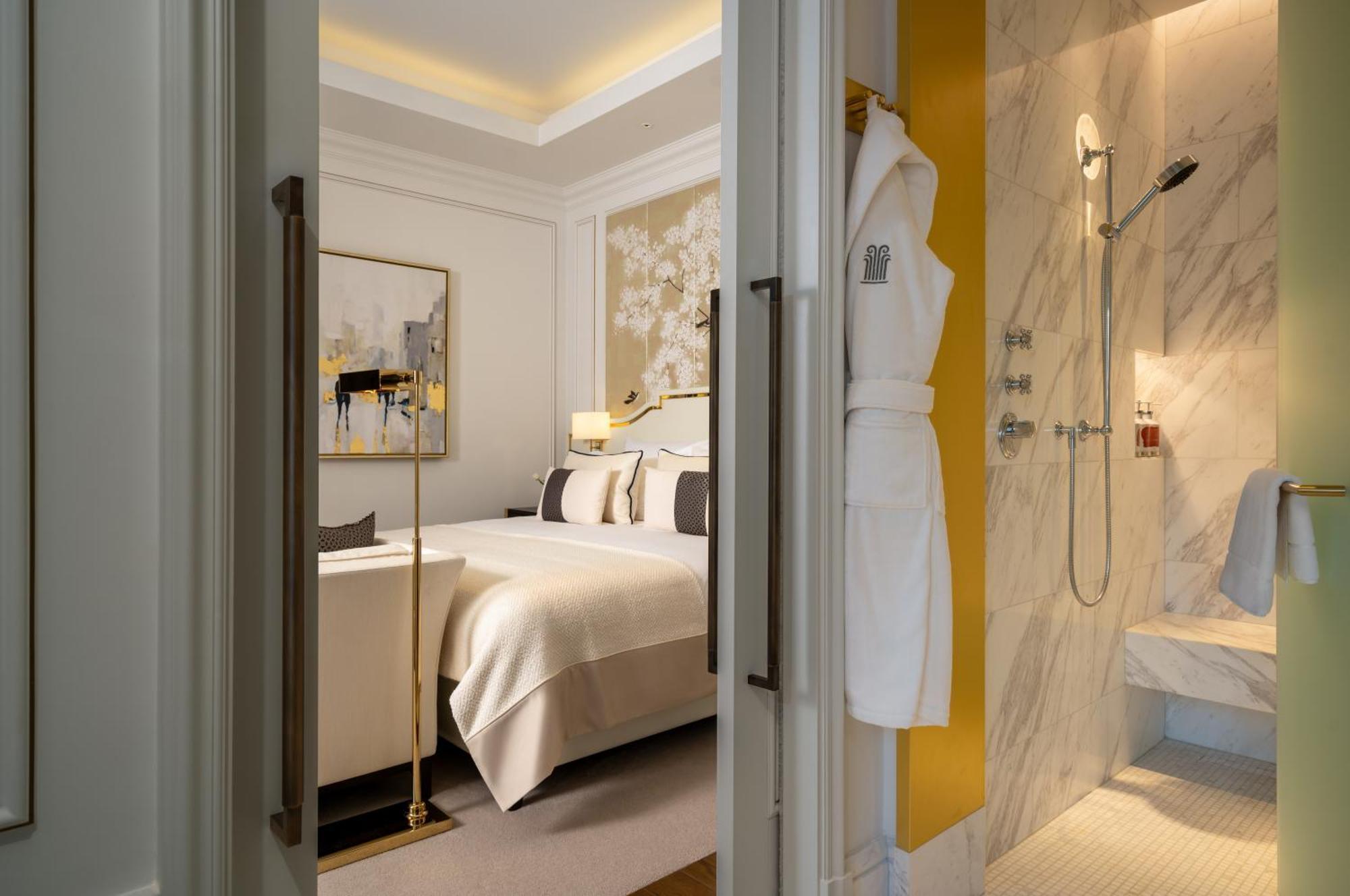 Corinthia Grand Hotel Du Boulevard Bukares Bagian luar foto