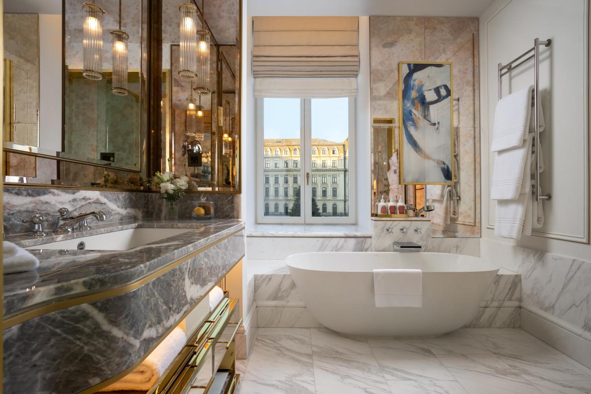 Corinthia Grand Hotel Du Boulevard Bukares Bagian luar foto